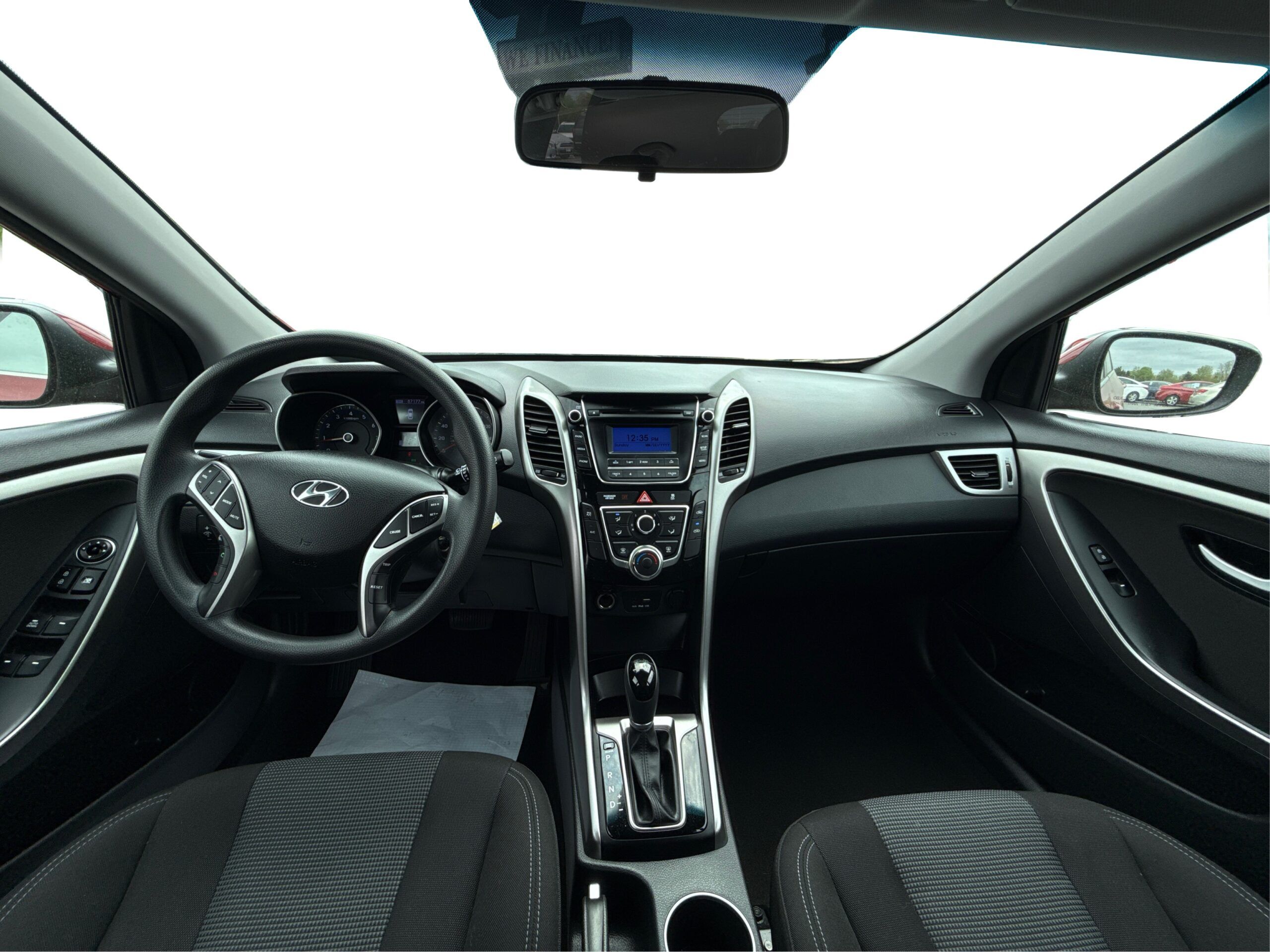 2_white_1745256949_in_001_1-5