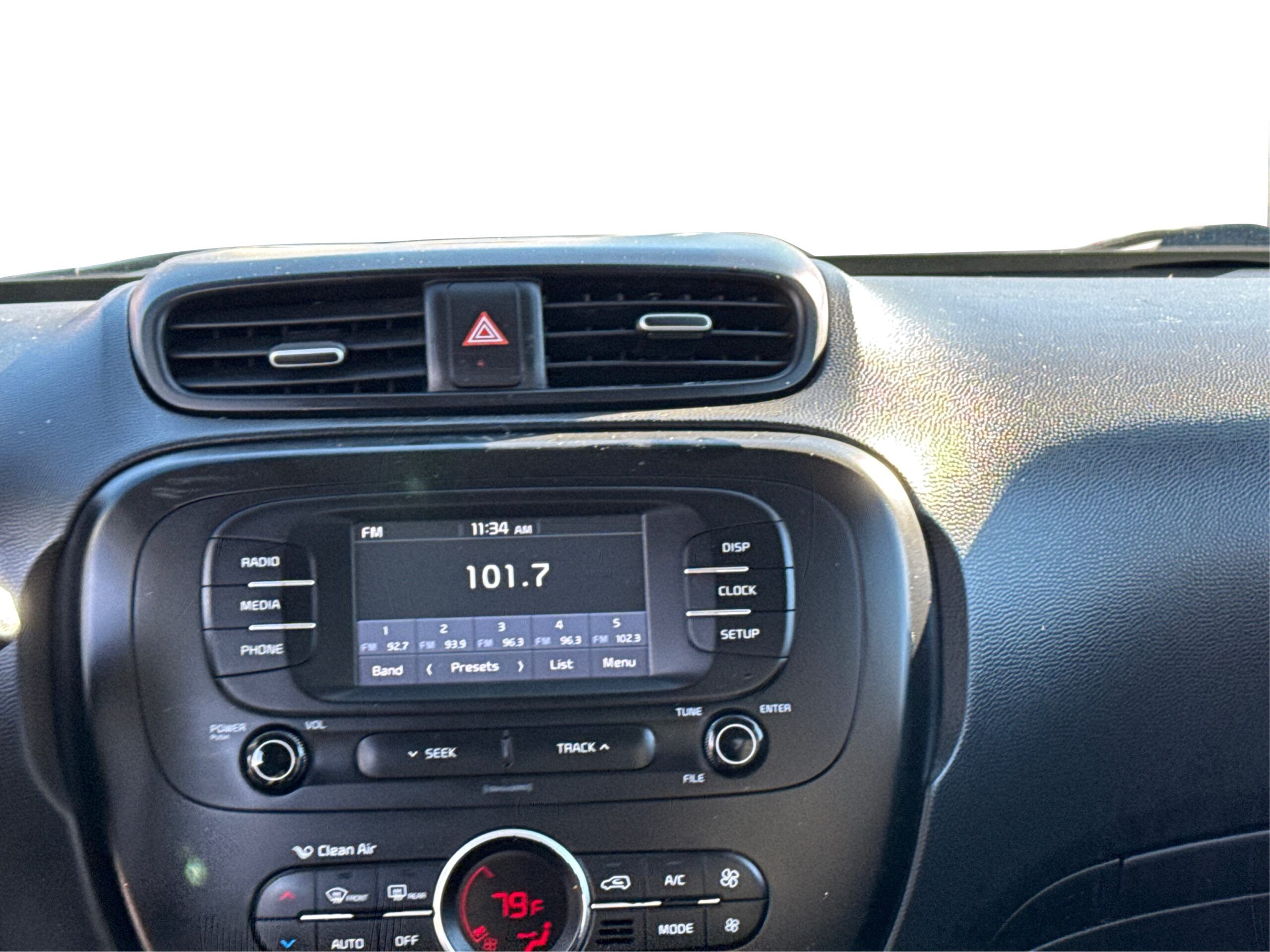 2_white_1768581233_in_001_2