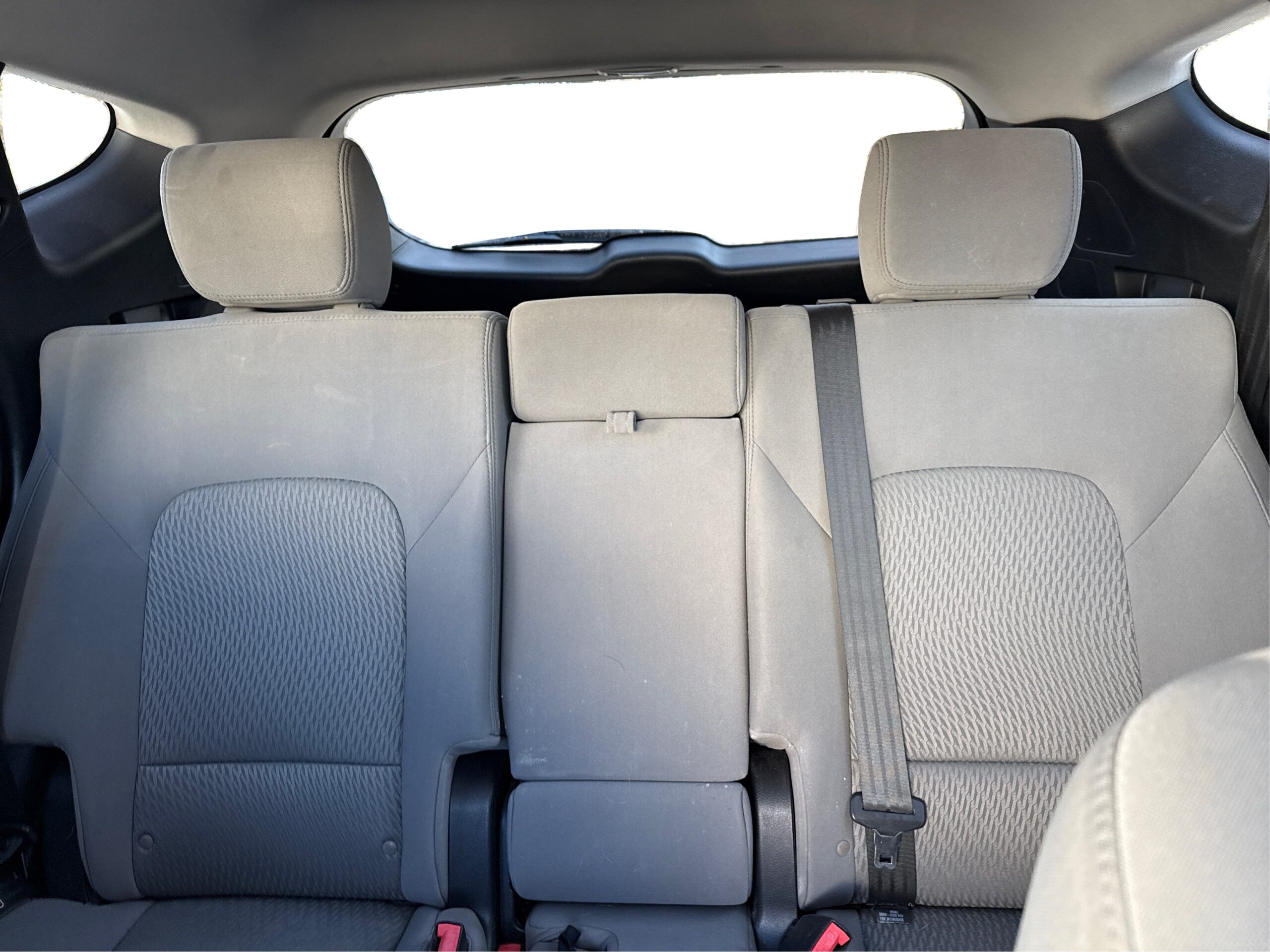 2_white_1770995343_in_001_2