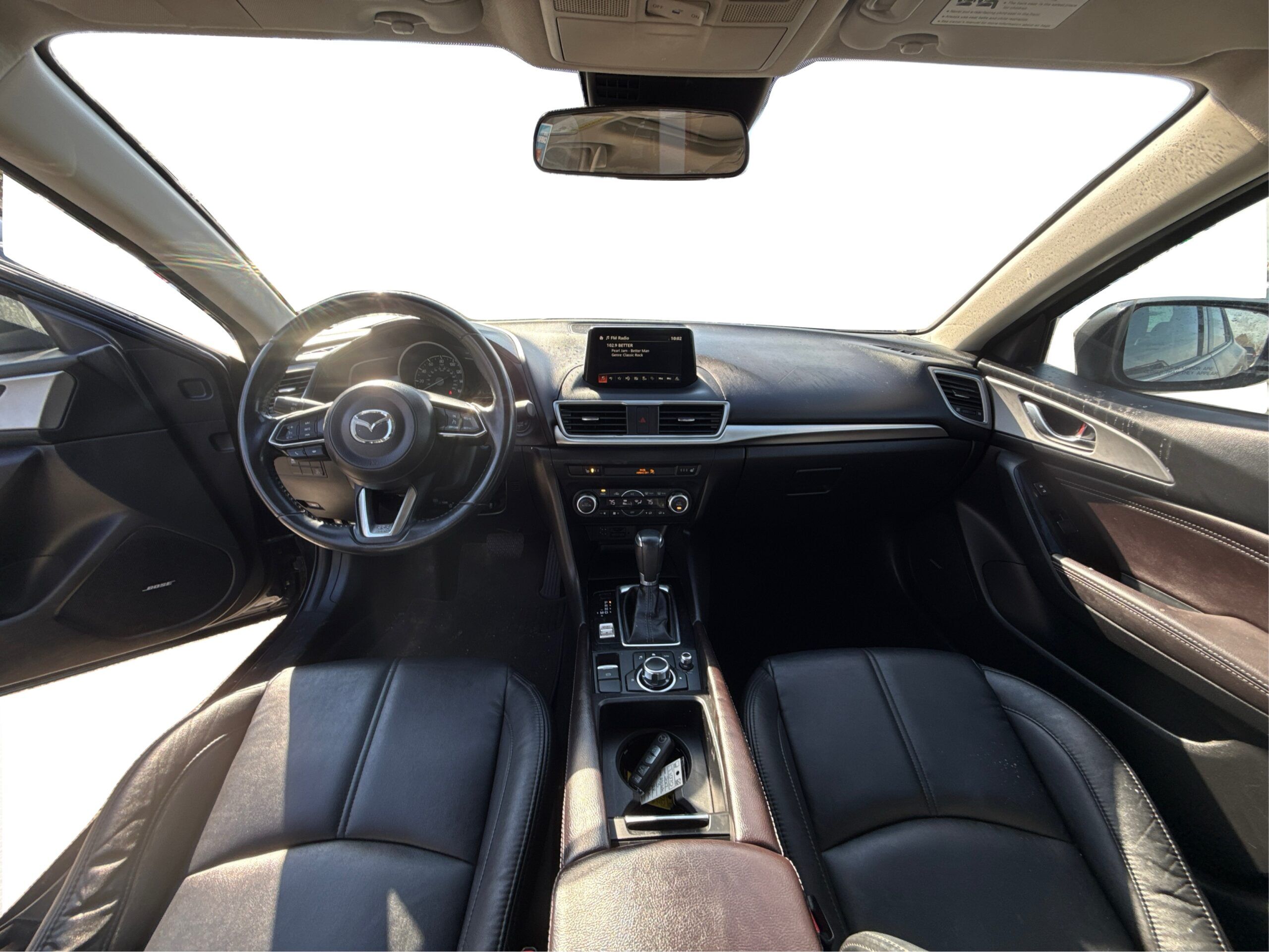 2_white_1772204799_in_001_1