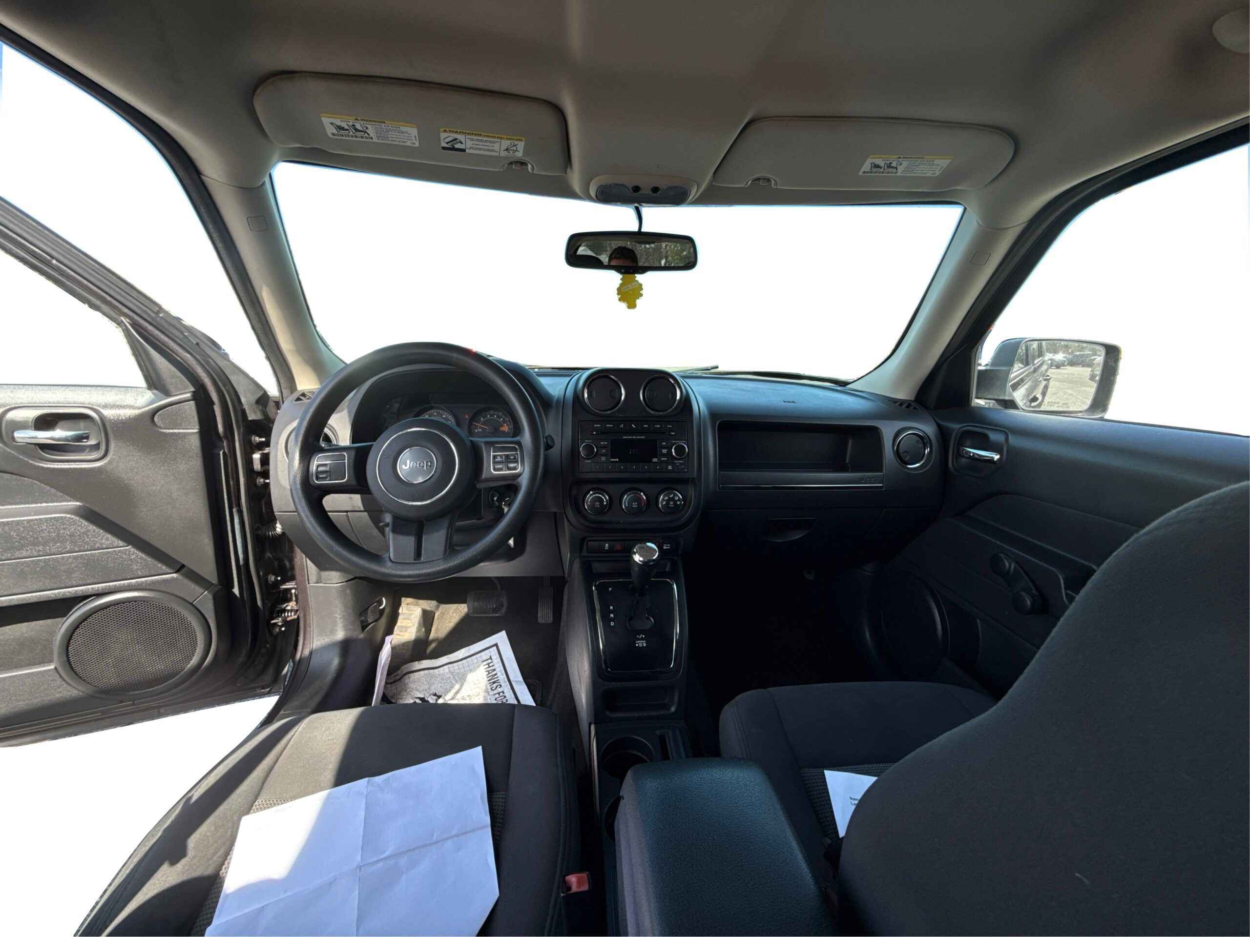 2_white_1772209606_in_001_1