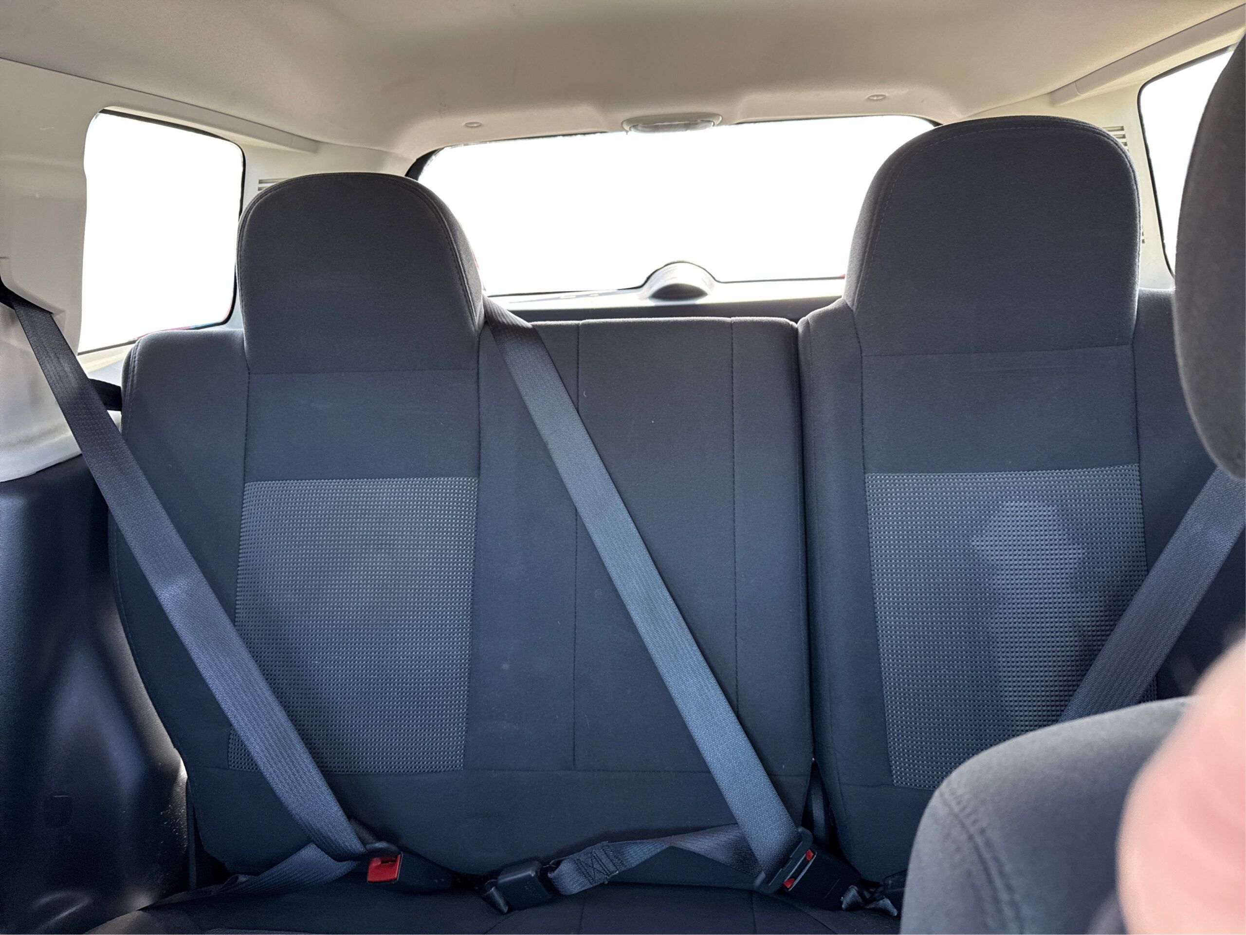 2_white_1772209606_in_001_2