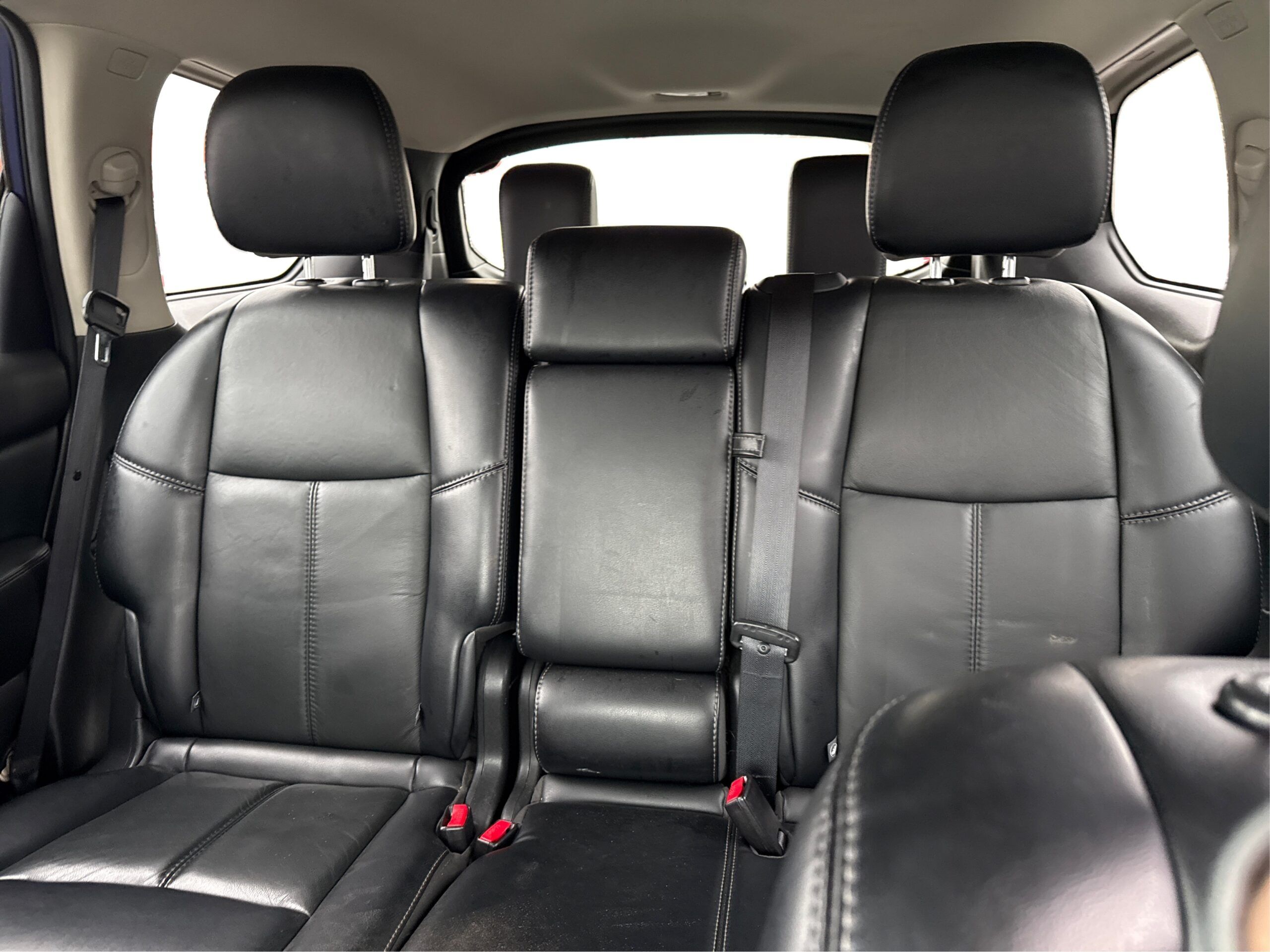 2_white_1772808501_in_001_2