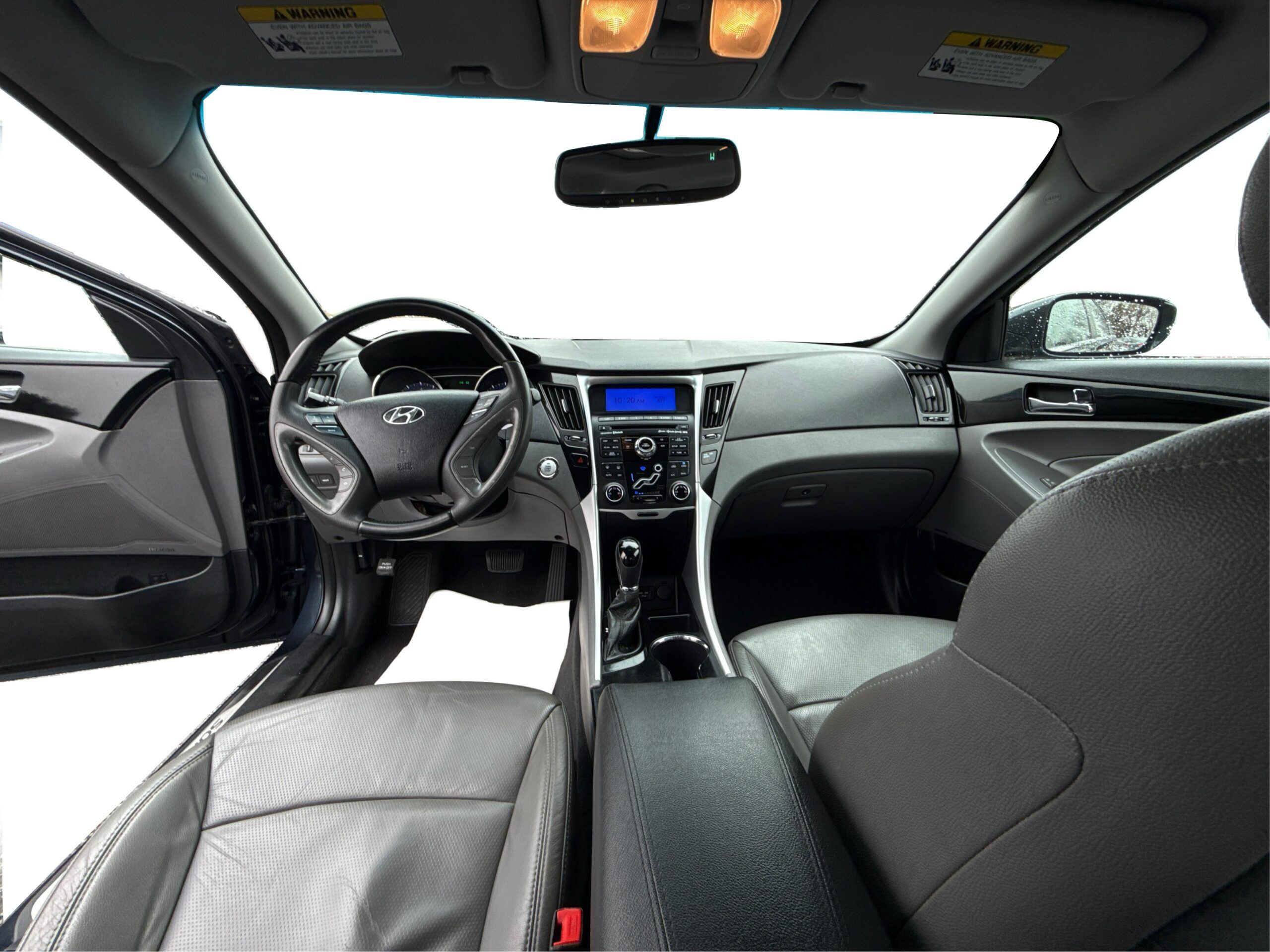 2_white_1772810498_in_001_1