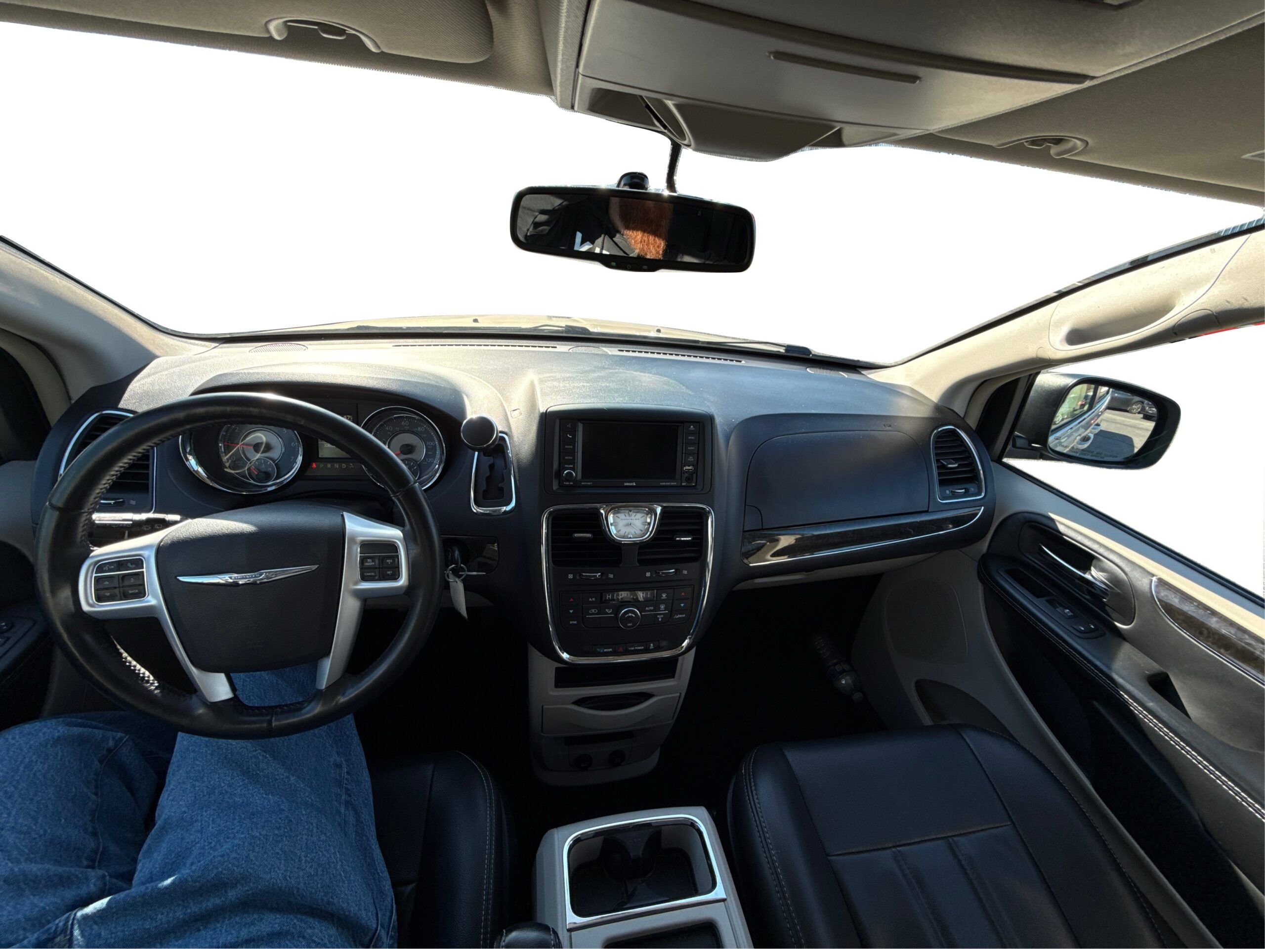 2_white_1774013113_in_001_1-1