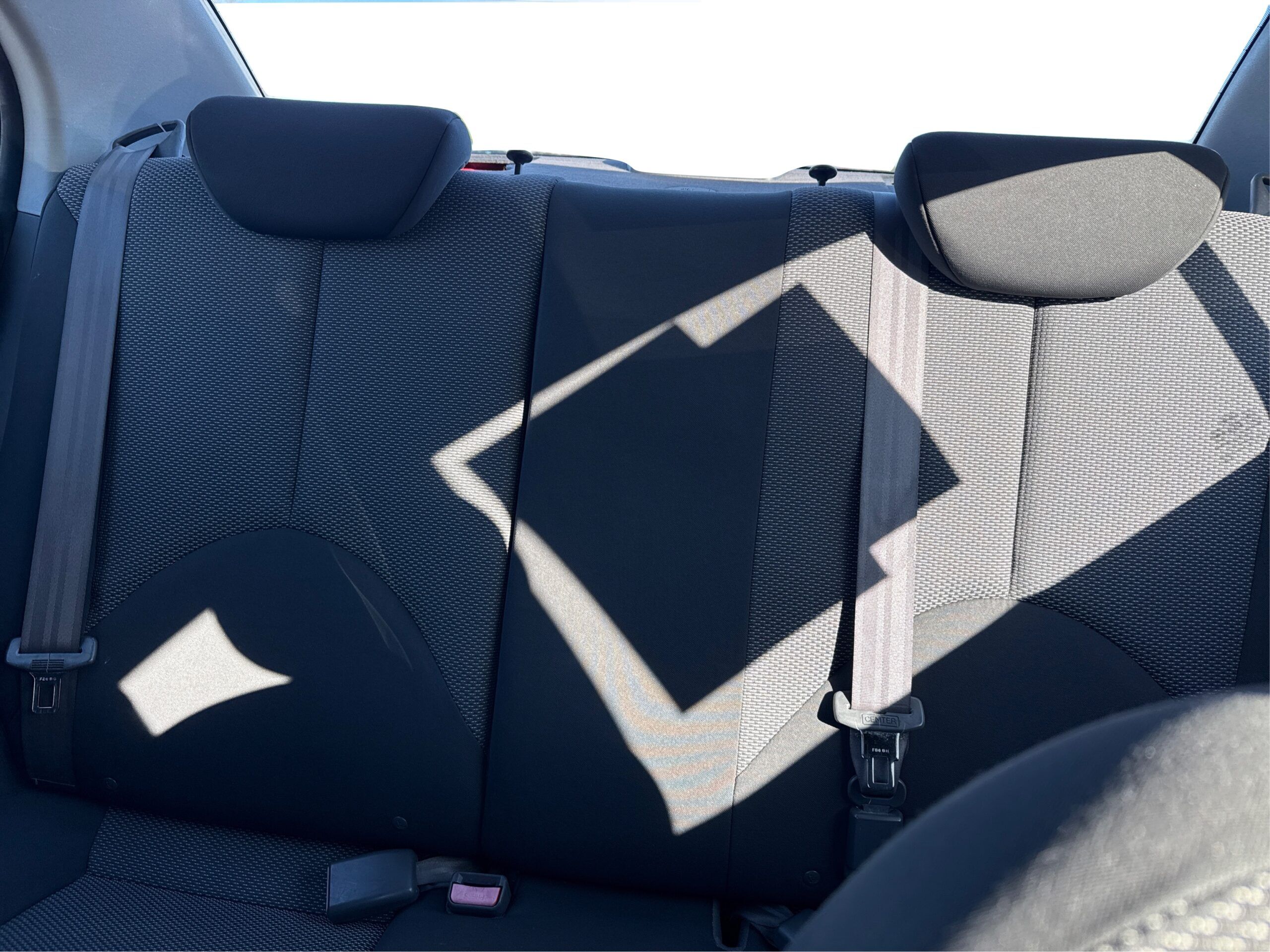 2_white_1774013422_in_001_2