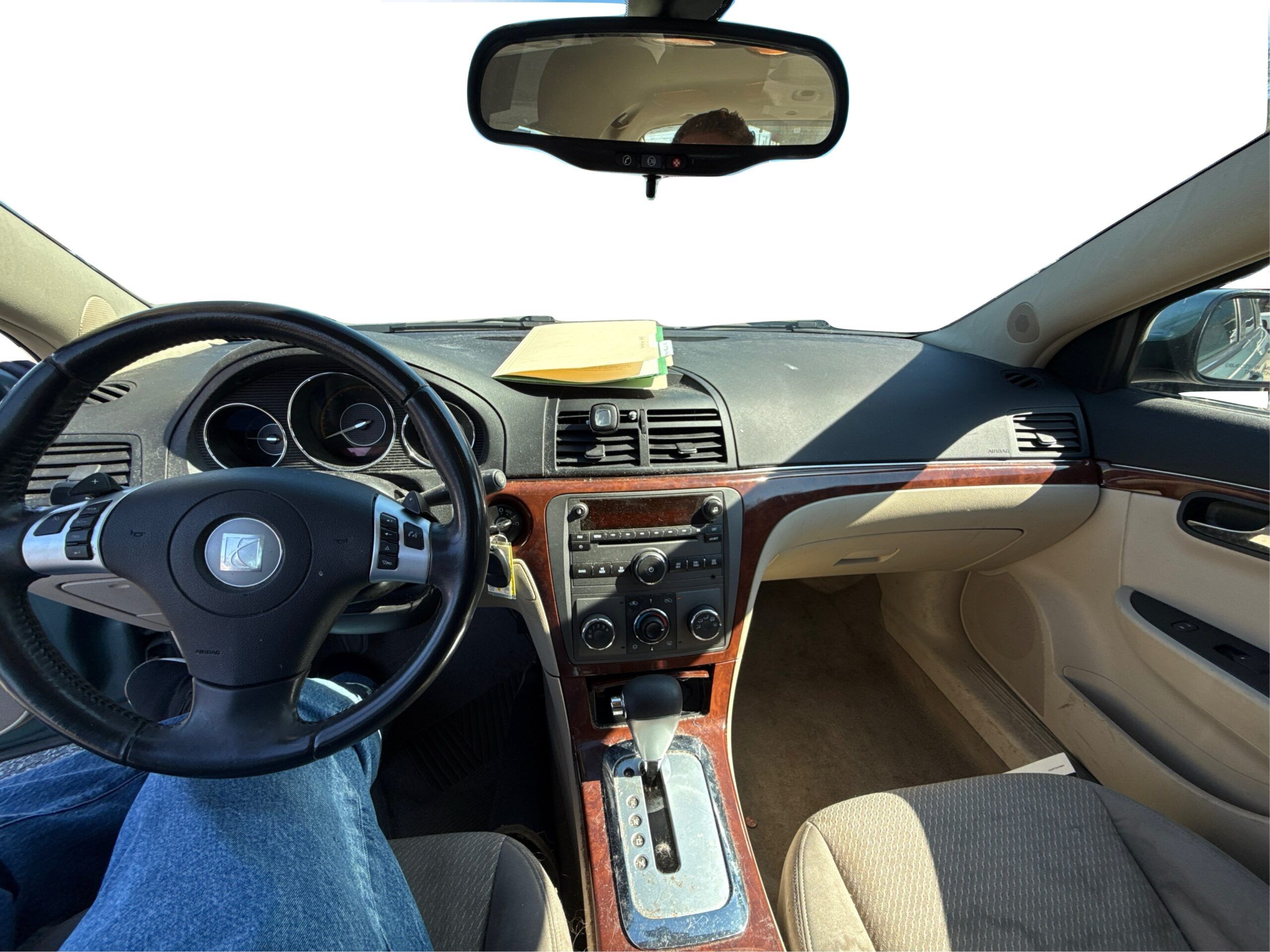 2_white_1774018962_in_001_1