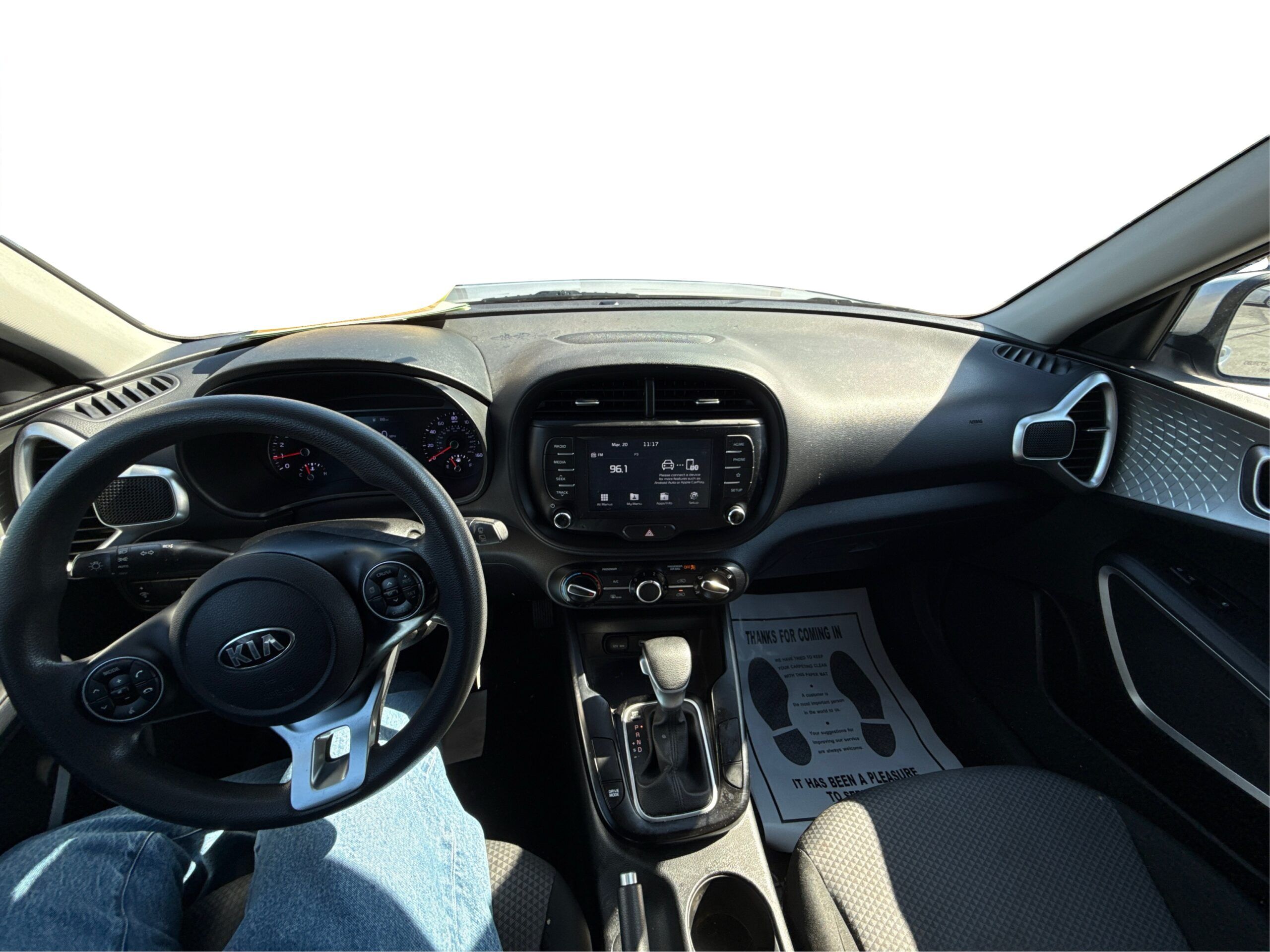 2_white_1774019545_in_001_1