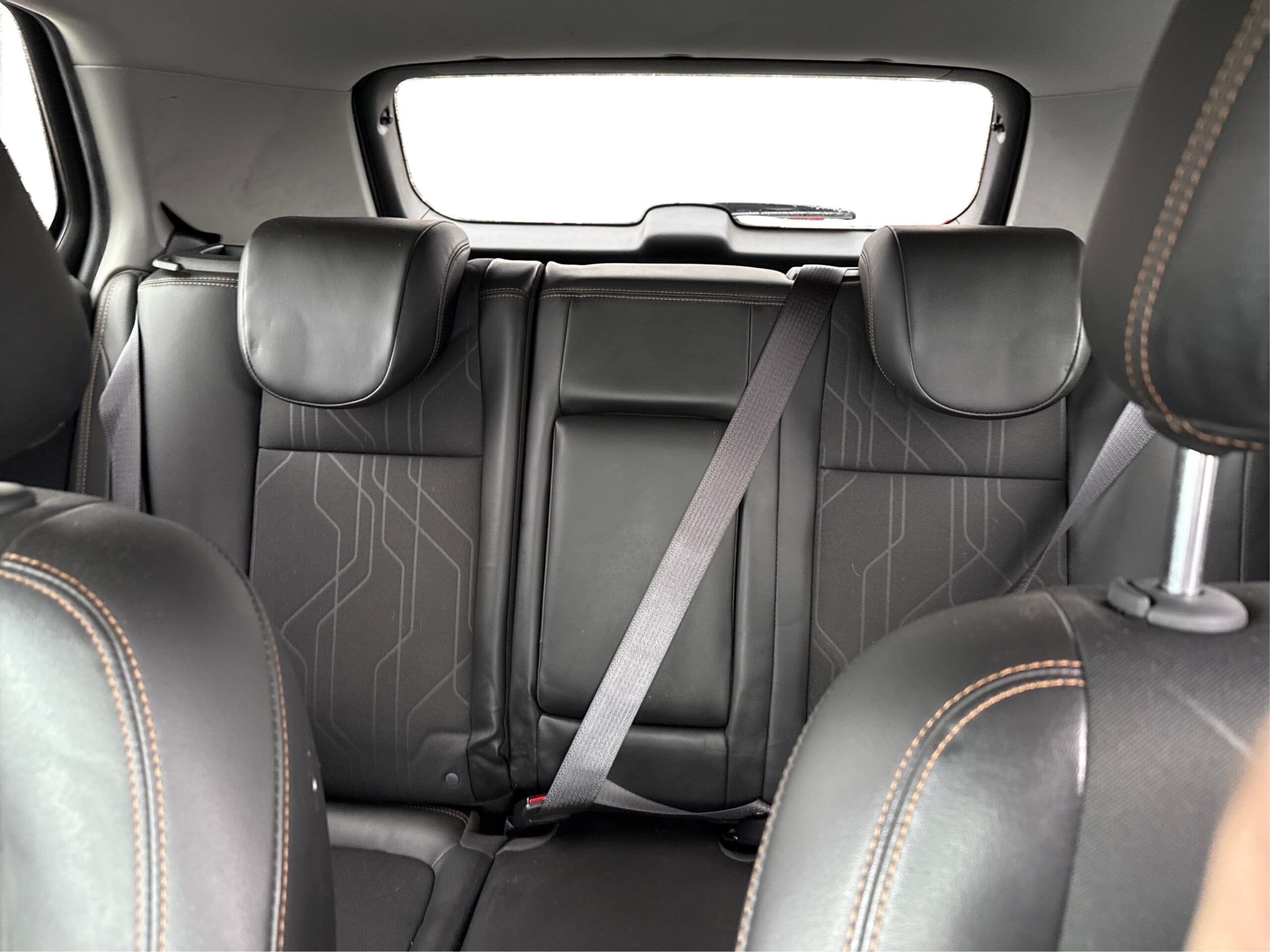 1_white_1775224964_in_001_2