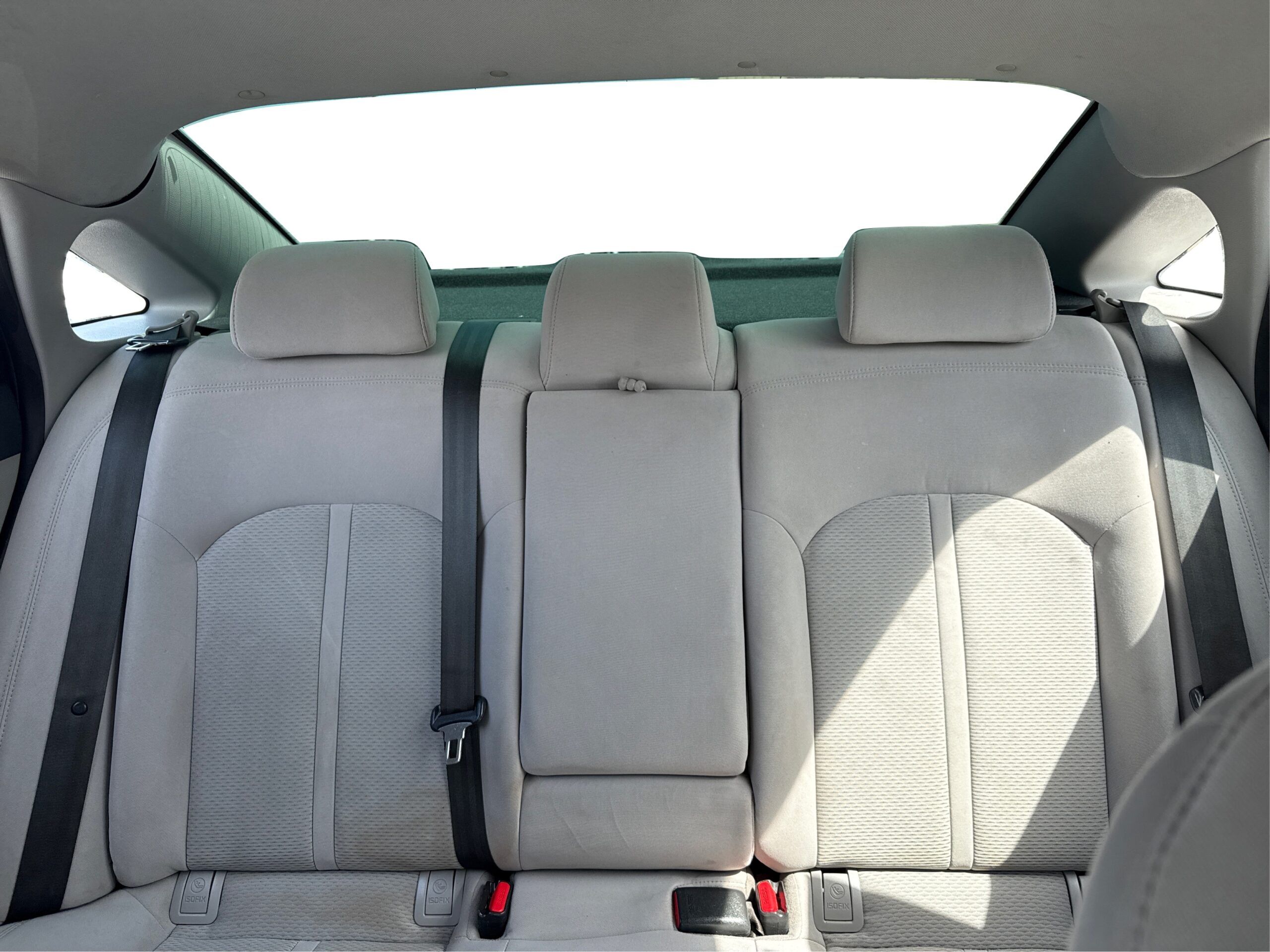 2_white_1775232778_in_001_2