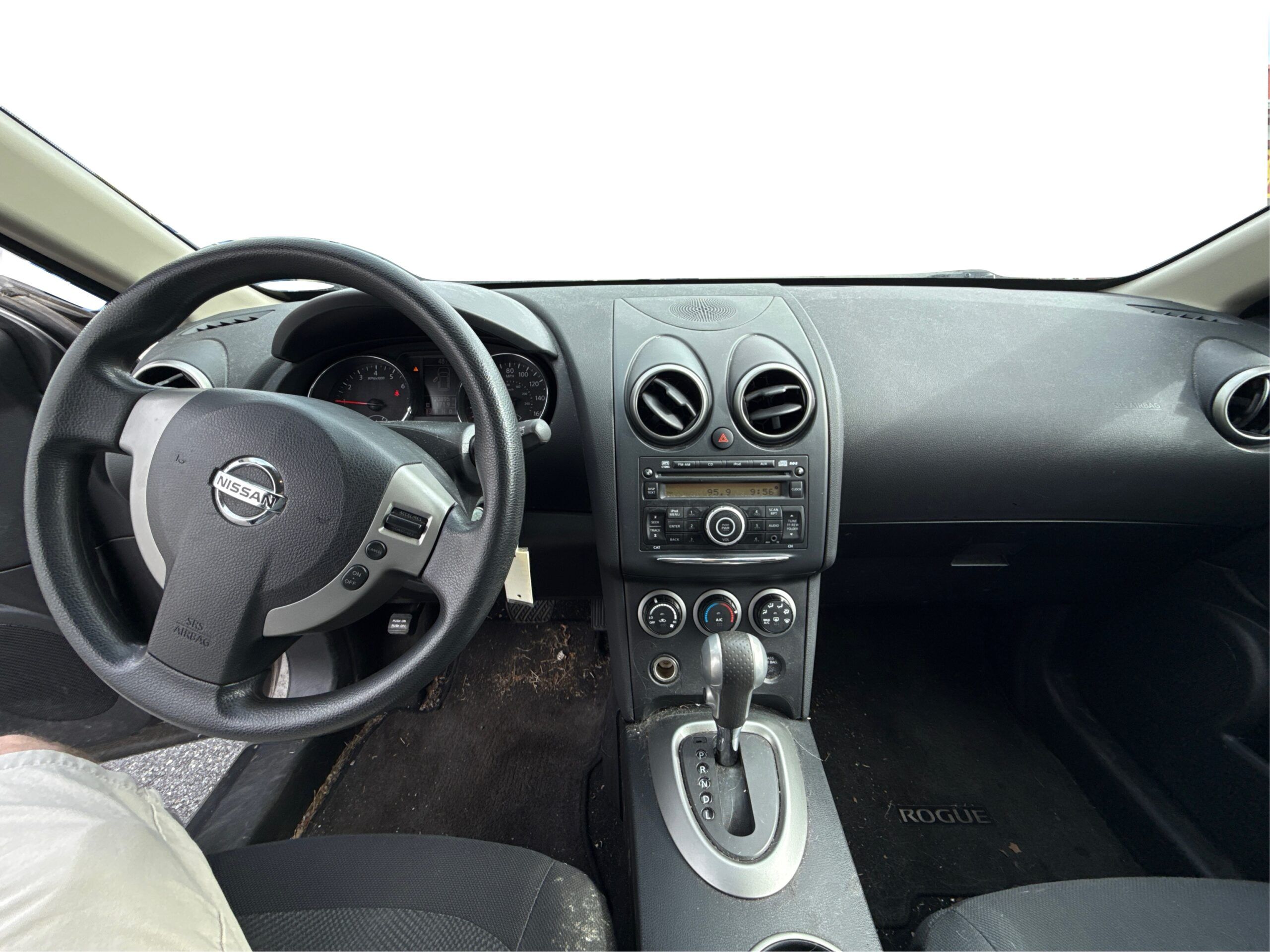 2_white_1775829309_in_001_1