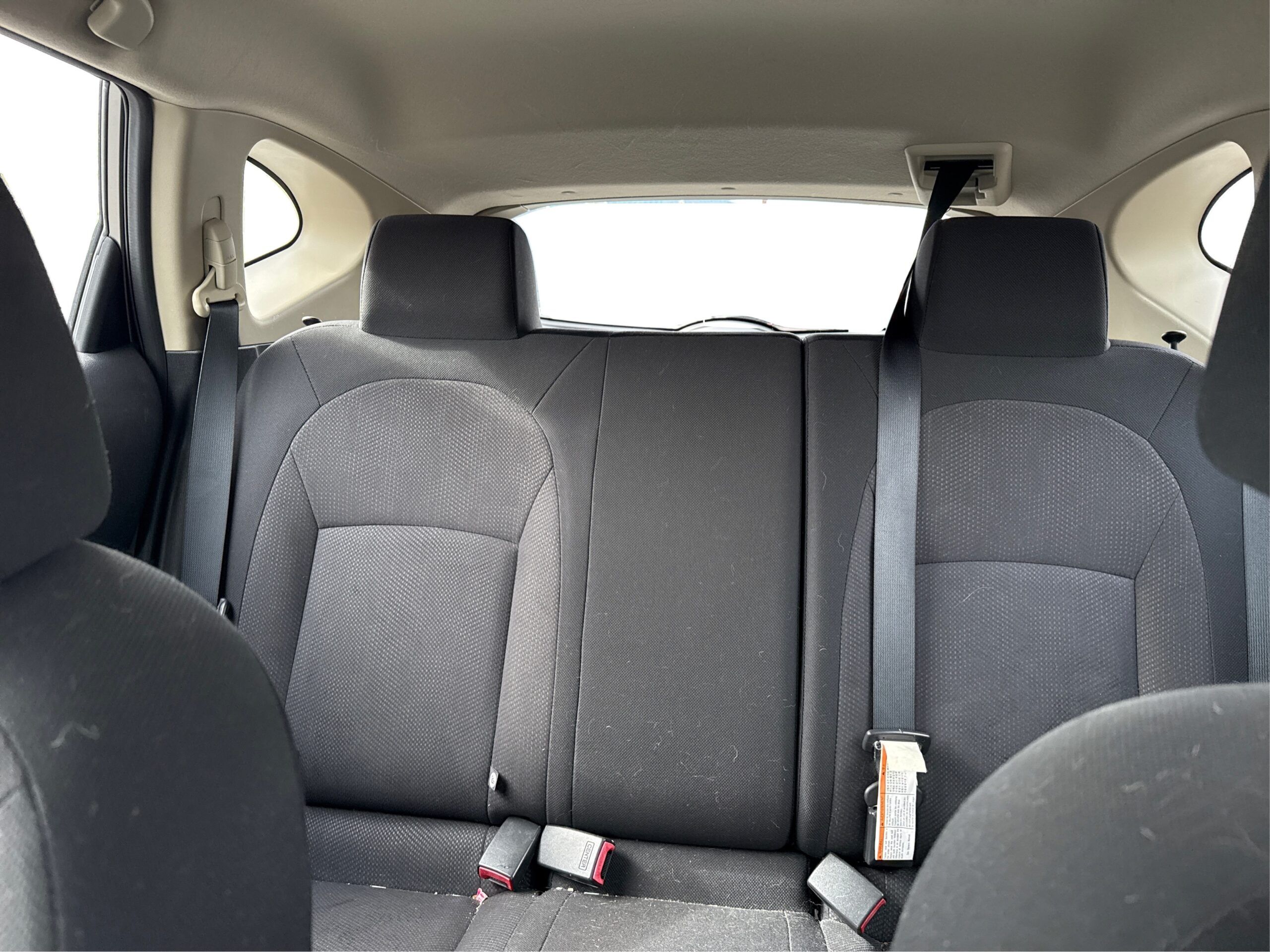 2_white_1775829309_in_001_2