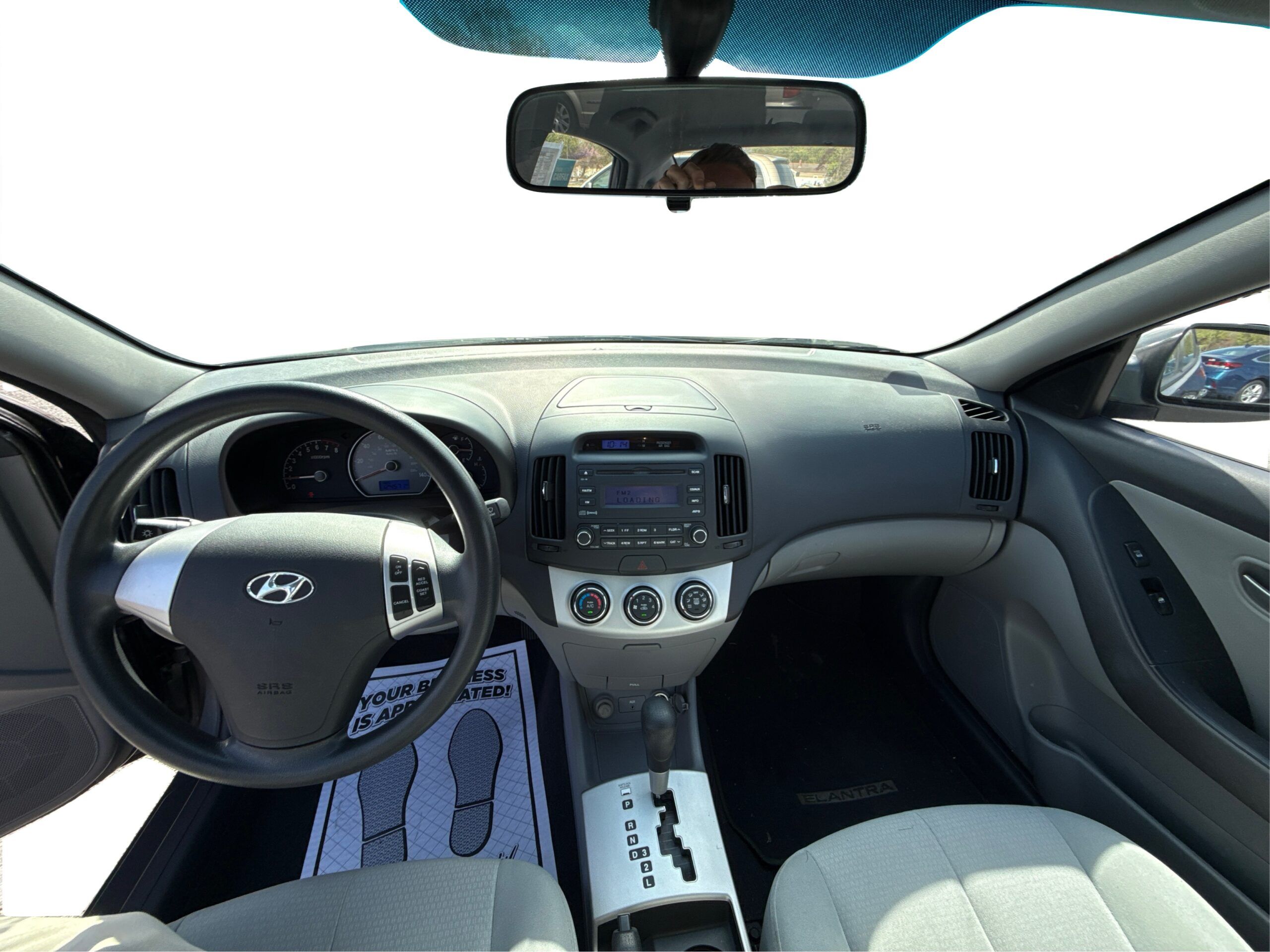 2_white_1775830376_in_001_1