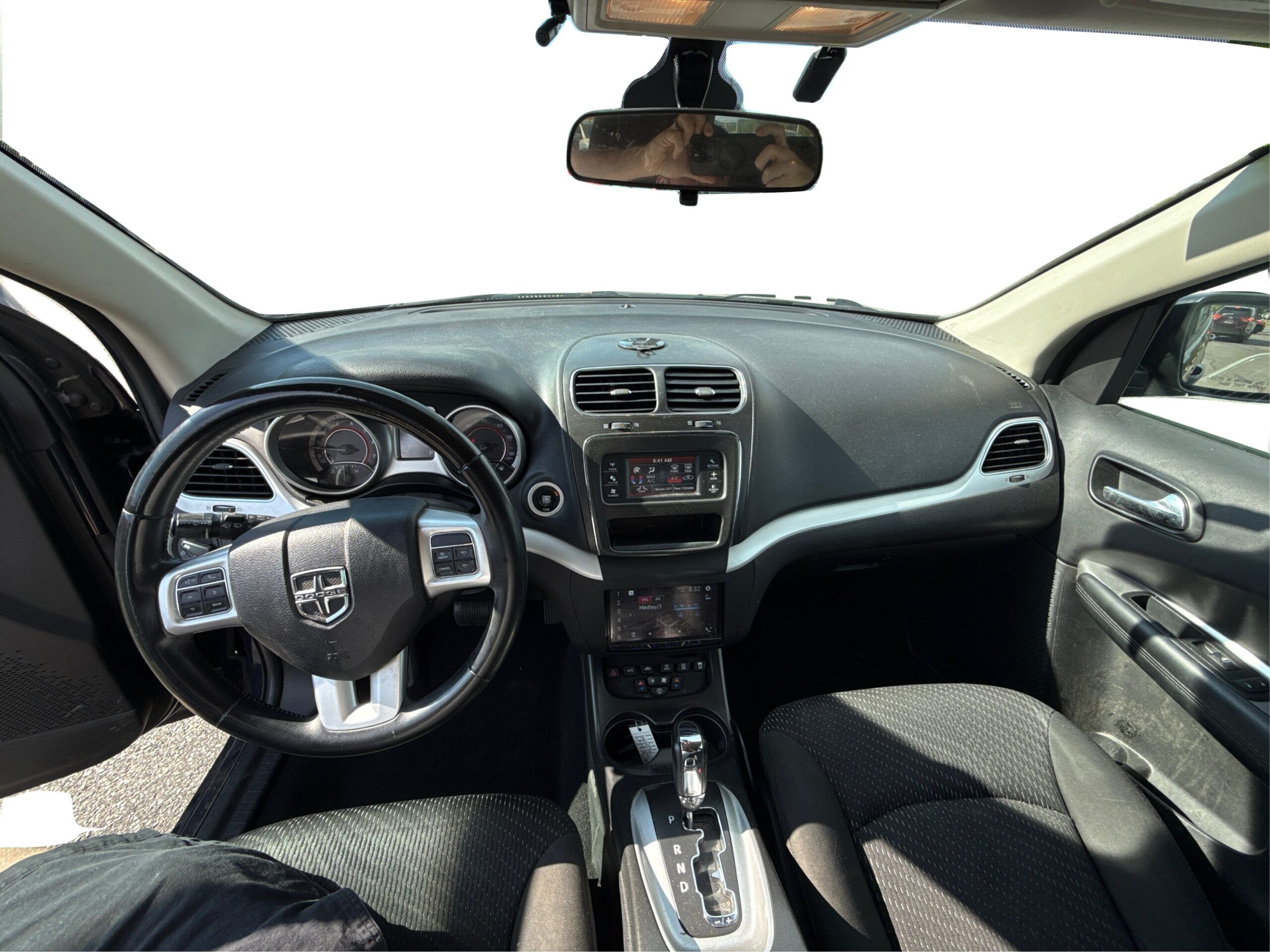 2_white_1776432850_in_001_1